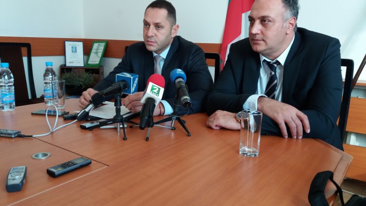 Има всички предпоставки Варна да се развива като една от предпочитаните инвестиционни дестинации, каза зам.министър Александър Манолев(вляво).