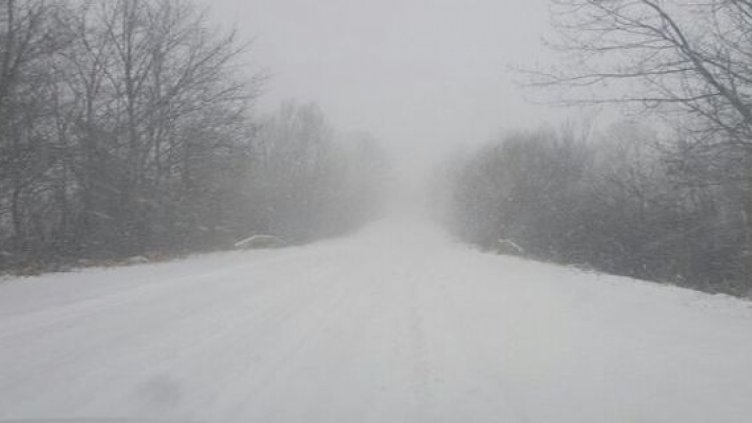 Остава затворен пътя Русе-Разград-Шумен и пътя Варна-Добрич
