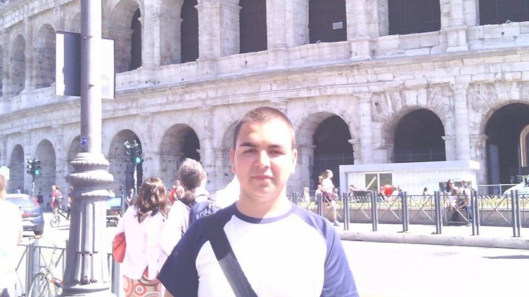 ДЕЙВИД НИКОЛОВ по време на гостуването на българската група в Рим.