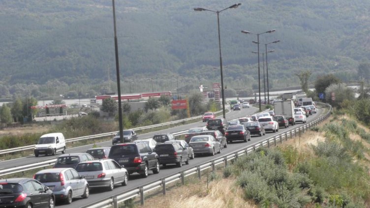 Граничните пунктове на страната ще работят непрекъснато по празниците