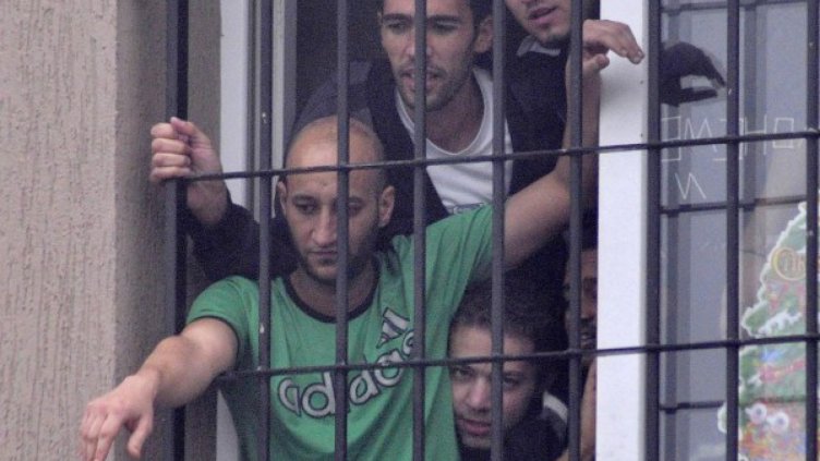 Из Наръчник на кандидат бежанеца: В България са расисти!