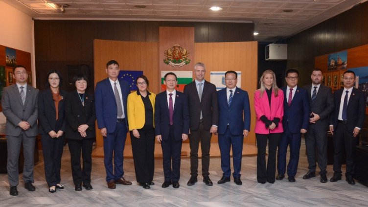 Варна търси помощ от Китай за справяне с транспортните си проблеми