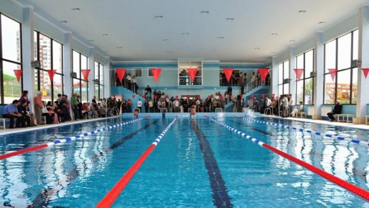 Начално обучение по плуване за деца се провежда във Варна
