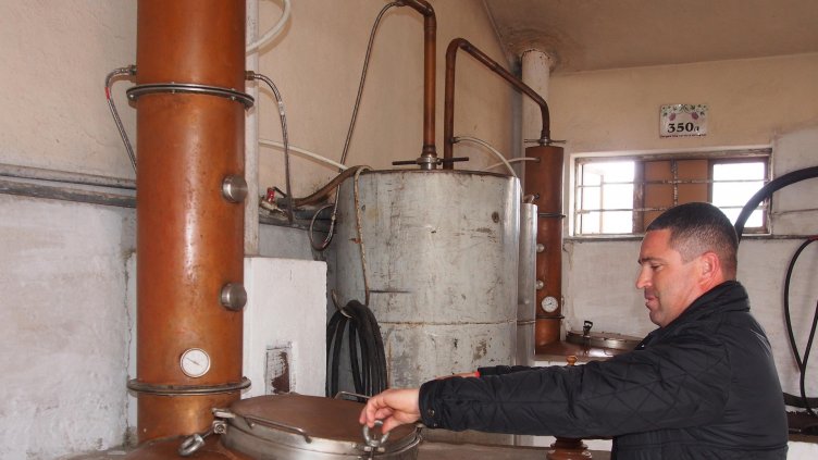 Домашната ракия ще се вари в казани с вместимост до 1000 литра