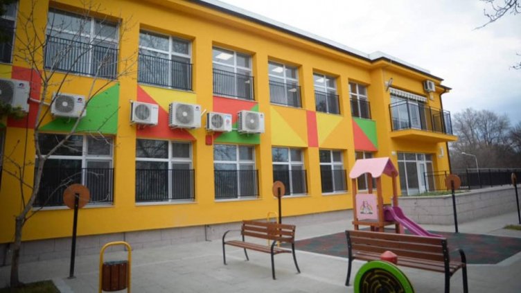 Отвори електронната система за прием във варненските ясли и заваляха заявления