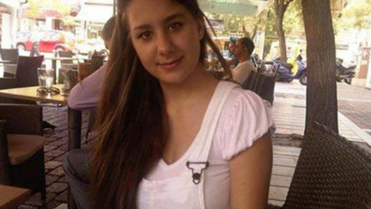 Издирват 19-годишна българка в Атина