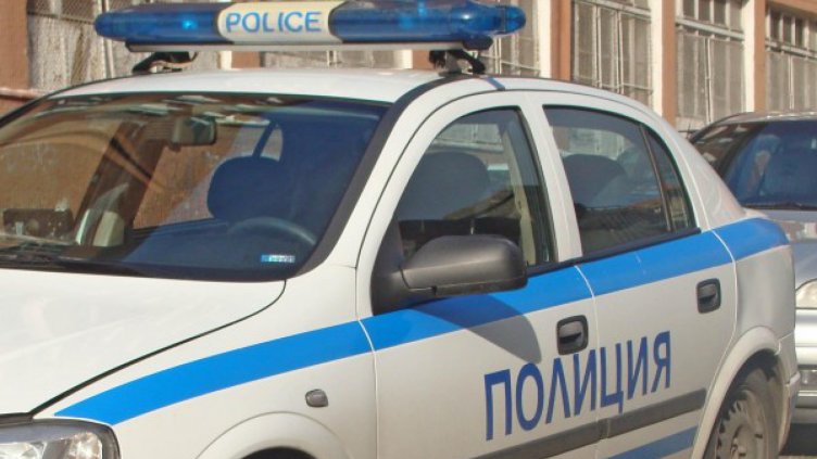 Спипаха трима непълнолетни, крали камери