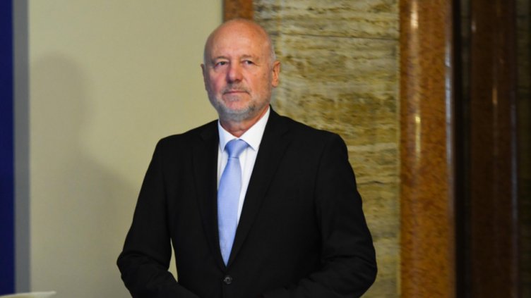 Няма да пращаме наши военни кораби в Червено море