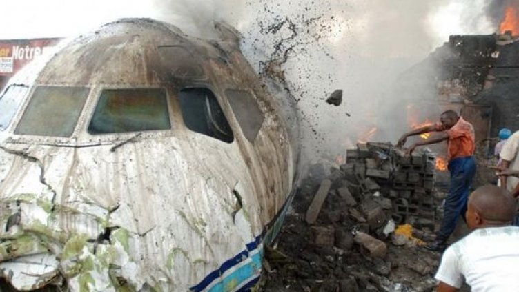 Десет души от едно семейство загинали в алжирския самолет