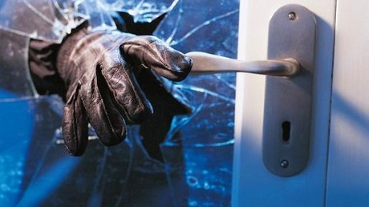 Обраха Ирина Папазова, отмъкнаха и колата на Марта Вачкова