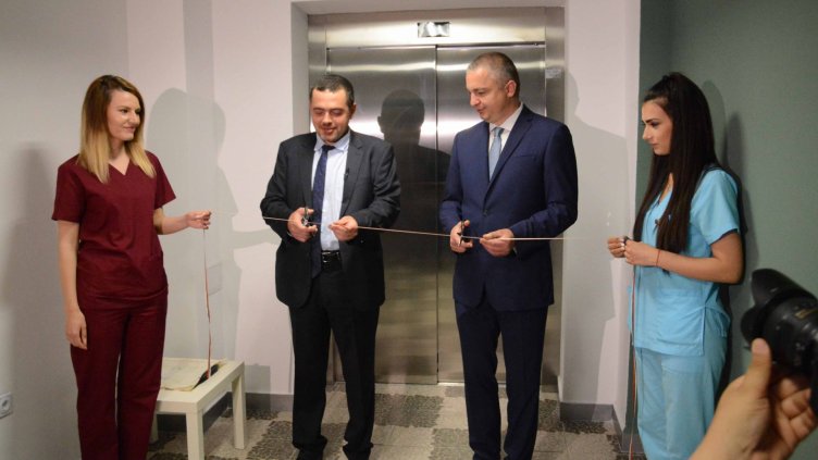 Откриха нов асансьор и параклис в АГ-то във Варна