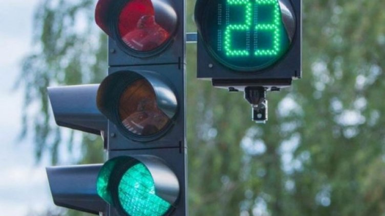 Мигащият сигнал на светофара не нарушава Виенската конвенция