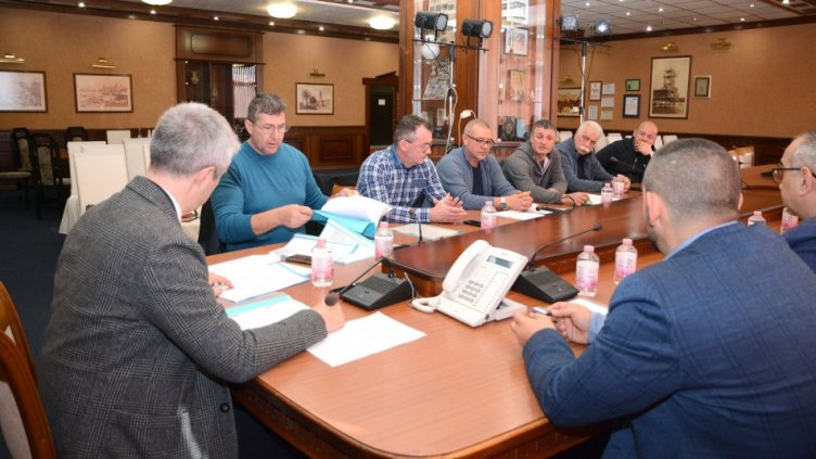 Общината съдейства за определянето на тарифи за ползване на рибарските пристанища във Варна