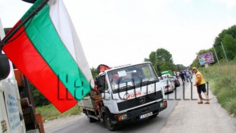 Фирмите за скрап пак блокираха границата