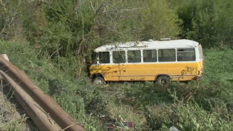 Четири жени остават в болница след катастрофата с микробус край Варна