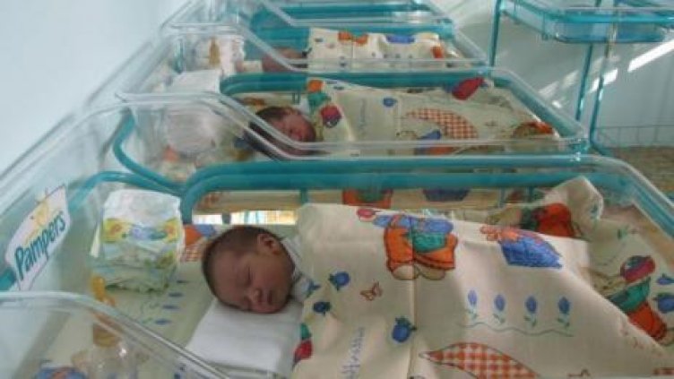 4 498 бебета проплакаха във Варна през 2021 г.