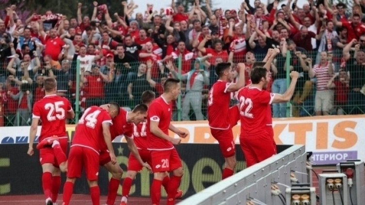 БСП ще избира нов лидер през нощта