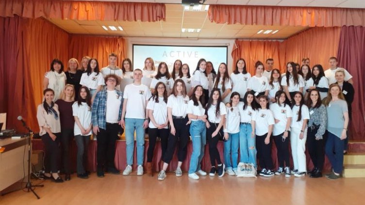 Ученици и учители от Италия, Полша и Испания играят ролеви игри из институциите на Варна