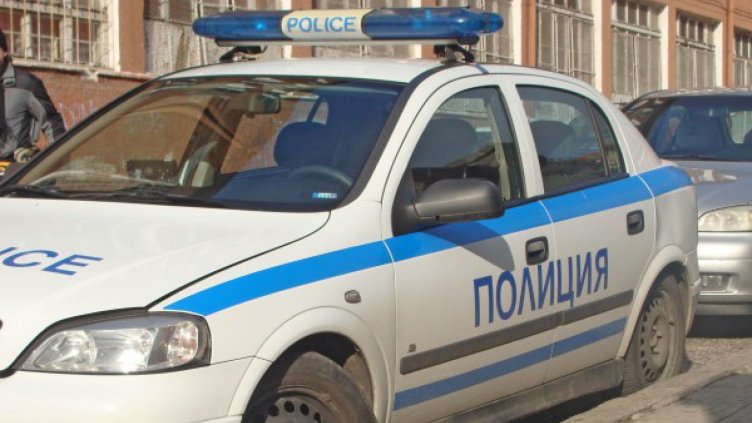 Удар между 3 тира и бус затвори Хаинбоаз