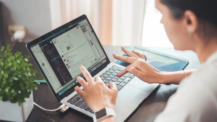 87% от домакинствата в област Варна имат достъп до интернет в домовете си