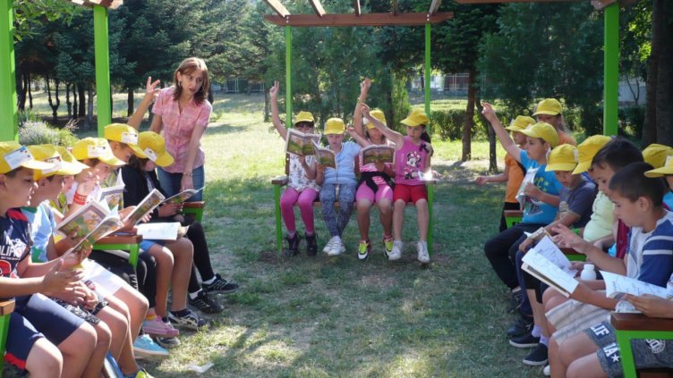 В СОУ „П. Яворов“ учат в зелена класна стая на открито