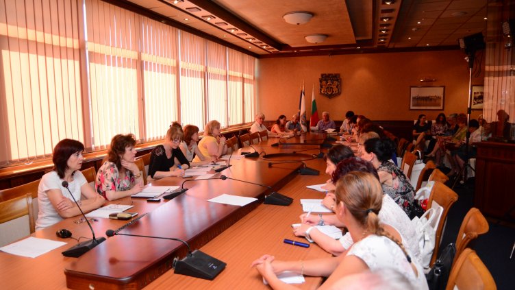 Директори пишат визия за развитие на училищата си в общинската образователна система