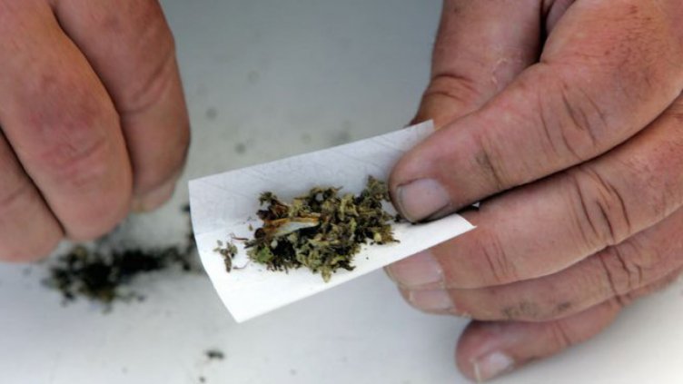 Задържаха 35-годишна с марихуана във Варна