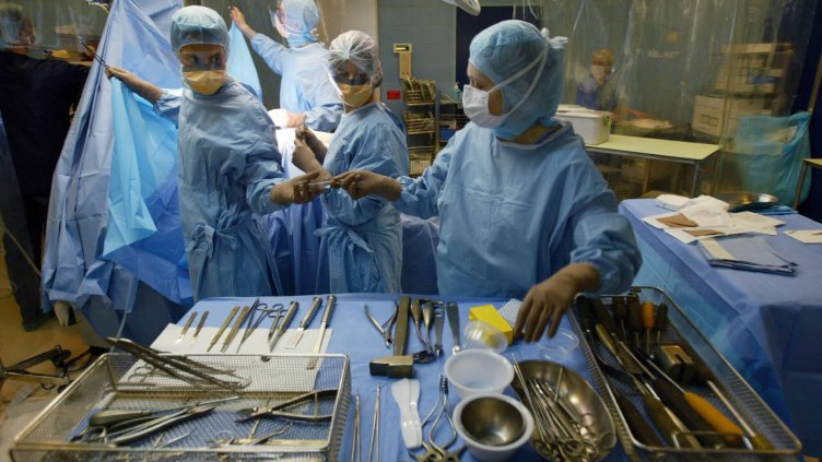 Откриха половин кг желязо в тяло на мъж!