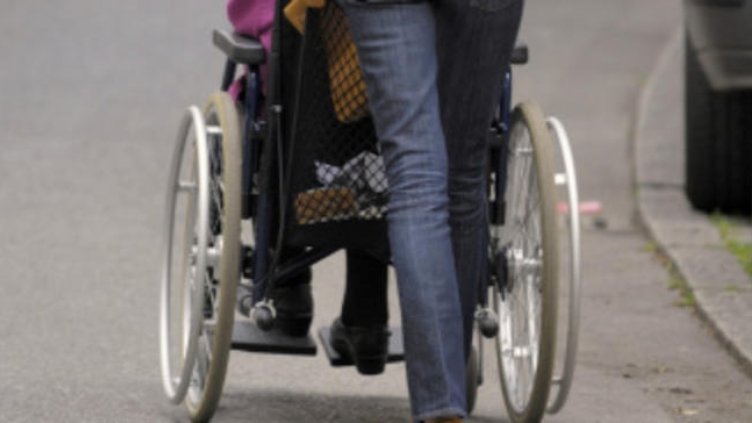 4800 души ще бъдат наети по новата програма за лични асистенти