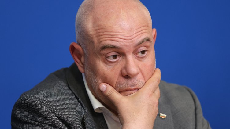 Иван Гешев осъди прокуратурата за 130 000 евро