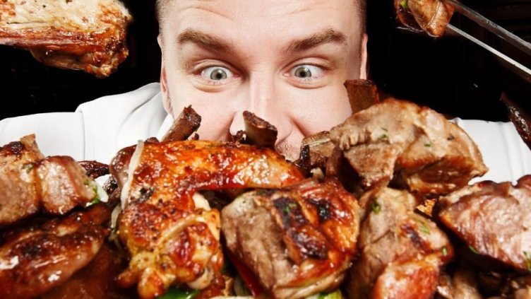 На гол тумбак, чифте... пържоли. Домашни илачи след лудо преяждане