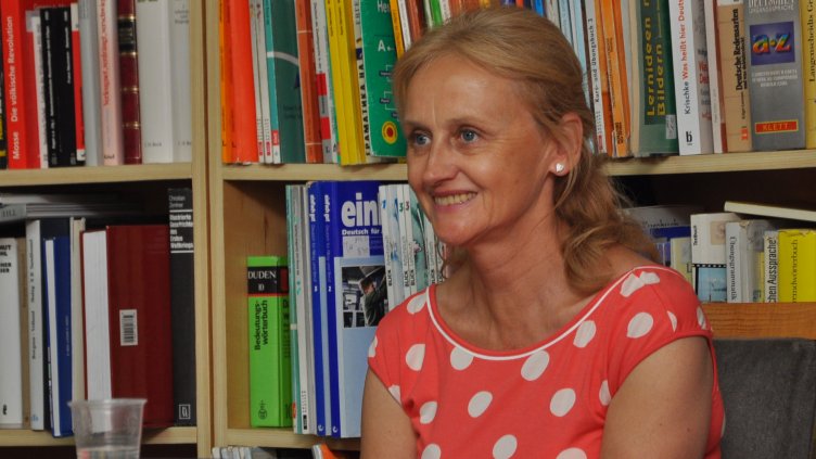 ЗА ЛЕТНИТЕ ПРОЯВИ ЗА ДЕЦА В ОТДЕЛ „ИЗКУСТВА“ НА РБ „ПЕНЧО СЛАВЕЙКОВ“ разказа Росица Тодорова. Снимка Пламен Гутинов