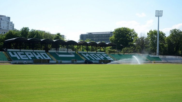 Слагат ново табло на „Тича“