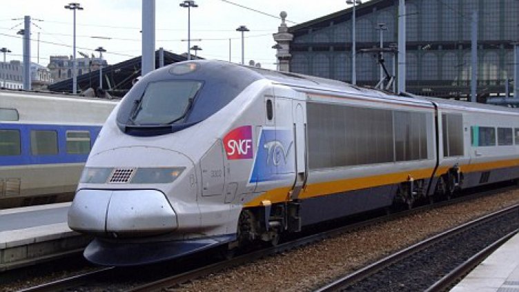 Стачка на френските железничари отново предизвиква хаос в движението на влаковете