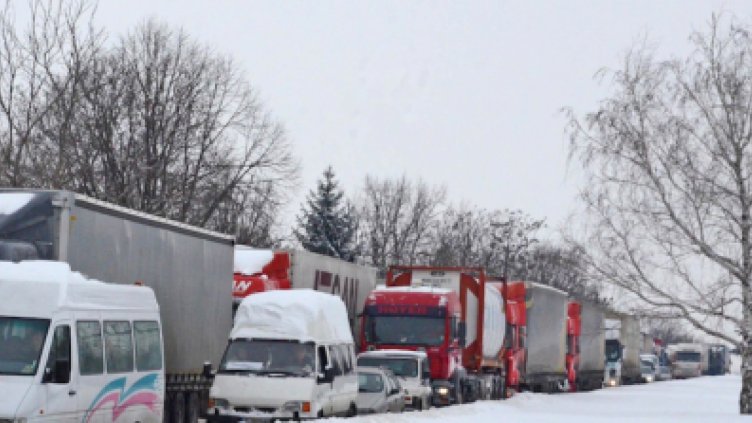 11 км опашка от тирове при ГКПП „Капитан Андреево”, 8 км - при „Лесово”