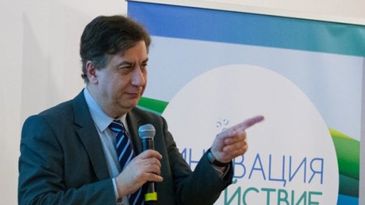 Спирос Номикос