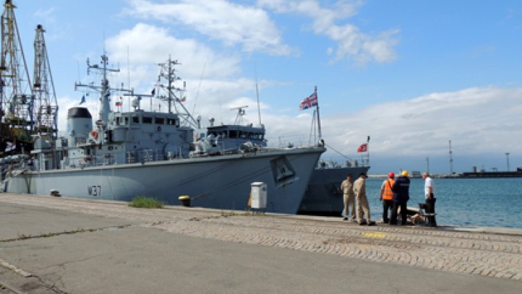 Русия настръхна срещу родно учение в Черно море