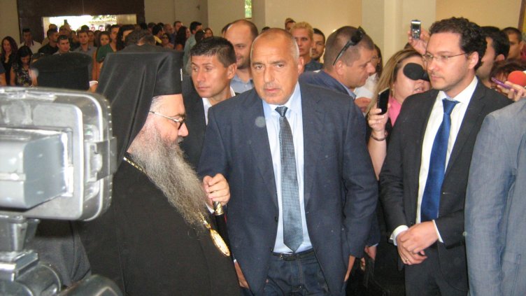 Страната ни вече се задъхва от бежанците