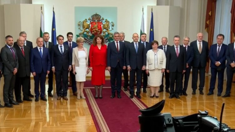 Служебният кабинет положи клетва