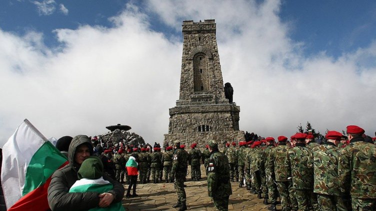 Движението около връх Шипка е ограничено  