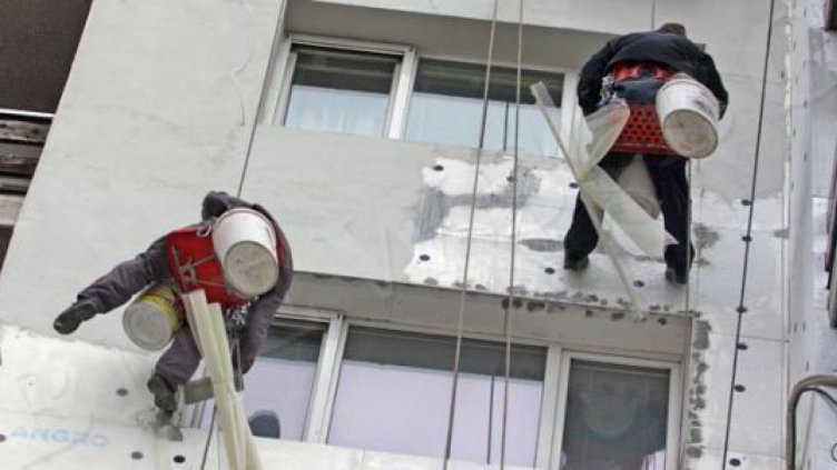 Искат от общините по-строг контрол на санирането