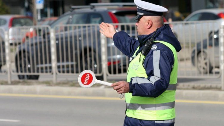 Във Варненско шофират "на градус" без книжки и номера