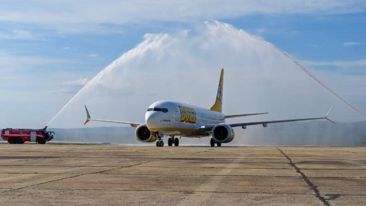 Летище Бургас откри летния сезон с обновена писта и с редовен полет от Варшава