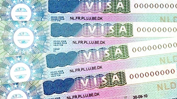 ЕС премахна визите за украинци