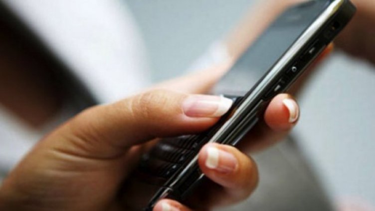 Да купуваме смартфони само от оторизирани търговци съветват от КЗП