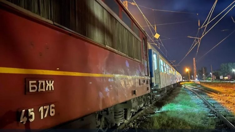 Шестима души са ранени при жп катастрофа на гара "Повеляново"