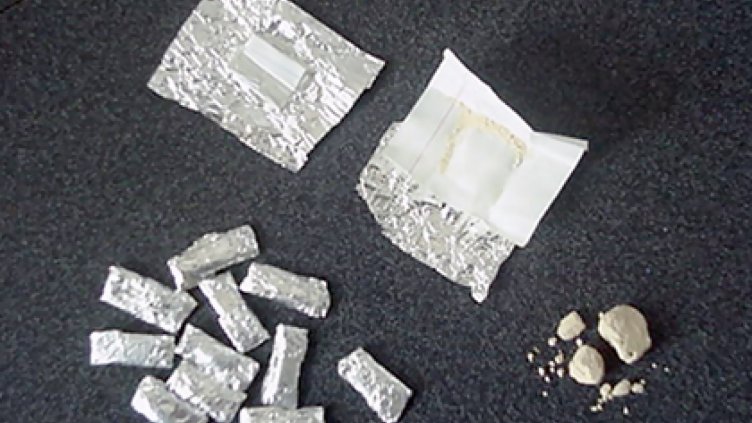 Наркопласьори с 15 дози хероин задържаха във Варна