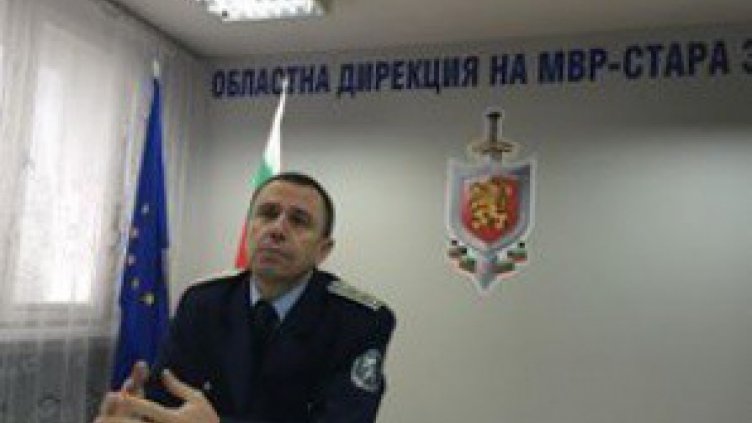 Наказват пътни полицаи