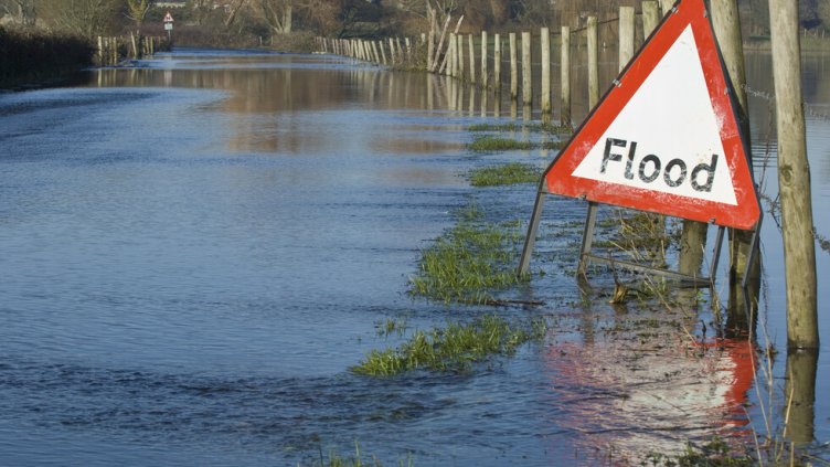 Проливни дъждове наводниха и северна Италия 