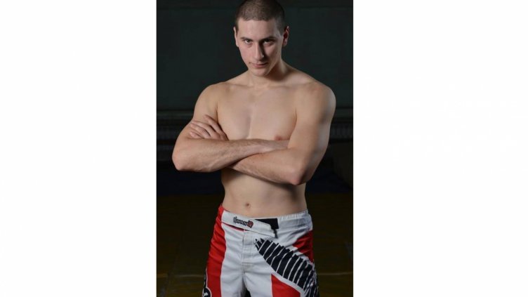 Български ММА шампион и черен колан по карате дебютира на арената на SENSHI